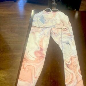 Old Navy 2 Pieces! Summer tank& leggings fits Med to Lrg. One Only Ignore Other